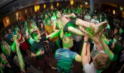 bennies_crowd_rosemount_wyliepic_2_13_1401.png