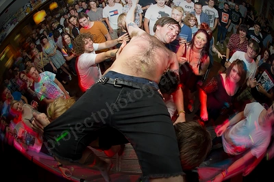 bennies_crowd_rosemount_wyliepic_2_13_1403.png