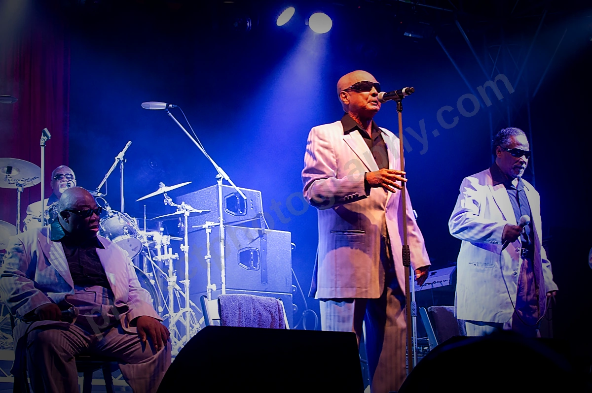 blind_boys_alabama_blues_roots_wyliepic_4_11_00.png