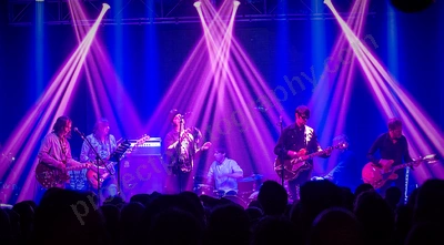 brian_jonestown_massacre_crowd_metros_freo_wyliepic_6_18_00.png