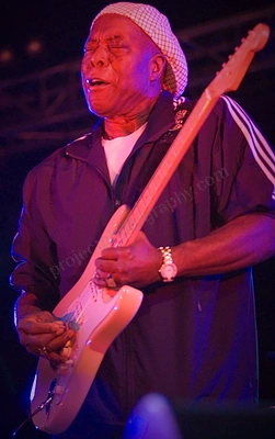 buddy_guy_blues_and_roots_wyliepic_3_08_27.png