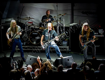 carcass_crowd_magnet_house_wyliepic_2_4_24_04.png