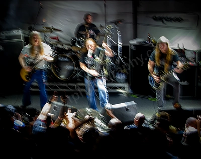 carcass_crowd_magnet_house_wyliepic_2_4_24_05.png