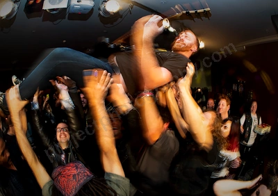 chainsaw_hookers_crowd_boston_wyliepic_24_7_2015_14.png