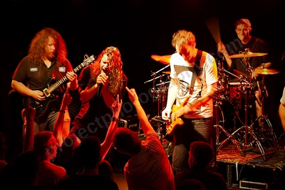chaos_divine_crowd_amp_wyliepic_10_11_06.png