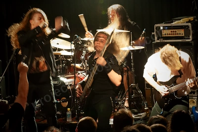 chaos_divine_crowd_amp_wyliepic_10_11_10.png
