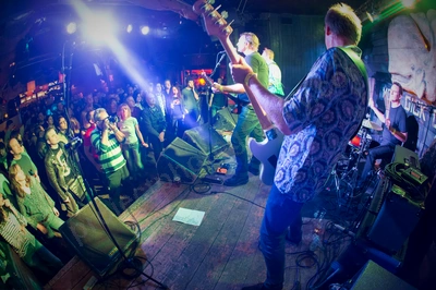 chevelles_crowd_moby_dick_madrid_wyliepic_3_14_047.jpg