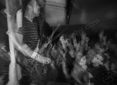 cog_crowd_lookout_2628_wyliepic_11_05_02.jpg
