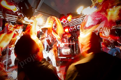cold_fate_crowd_amps_wf_wyliepic_1_12_06.png