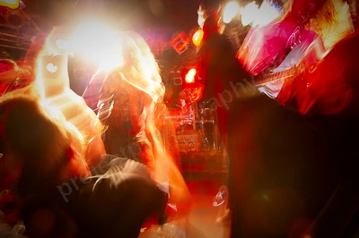 cold_fate_crowd_amps_wf_wyliepic_1_12_07.png