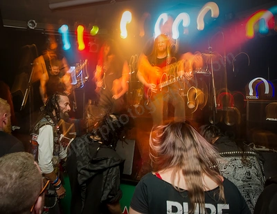 cold_fate_crowd_boston_wyliepic_11_1815.png