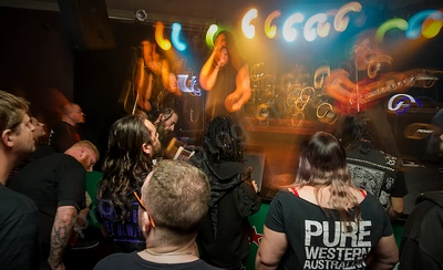 cold_fate_crowd_boston_wyliepic_11_1817.png