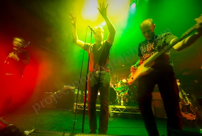cold_war_kids_capital_wyliepic_8_13_010.png