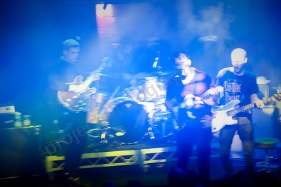 cold_war_kids_capital_wyliepic_8_13_075.png