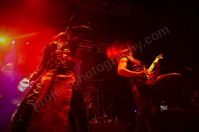 cradle_filth_mtro_wyliepic_5_09_035.png