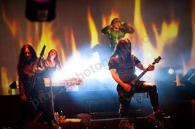 cradle_filth_mtro_wyliepic_5_09_061.png