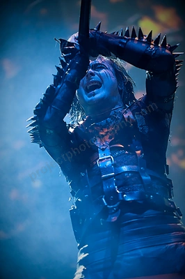 cradle_filth_mtro_wyliepic_5_09_133.png