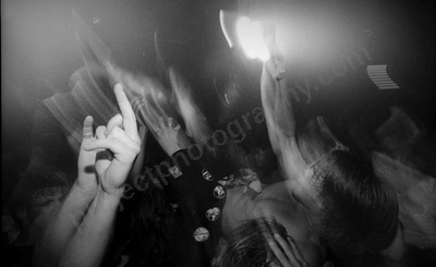 crowd_alliegance_club_atlantis_1320_wyliepic_12_95_06.jpg