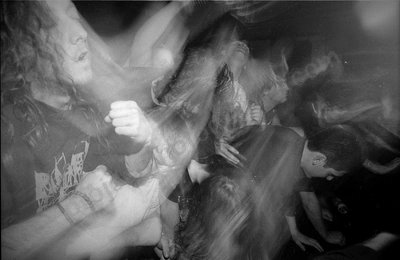 crowd_alliegance_grosvenor_946_wyliepic_9_94_01.jpg