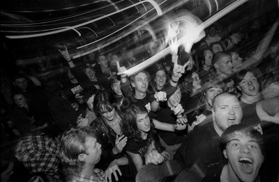 crowd_alliegance_grosvenor_946_wyliepic_9_94_02.jpg