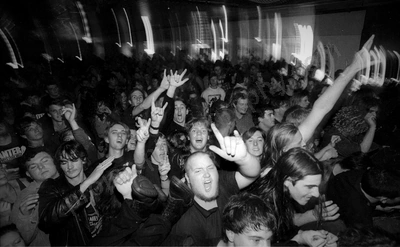 crowd_alliegance_grosvenor_946_wyliepic_9_94_13.jpg