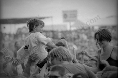 crowd_bdo_jebediah_1765_wyliepic_97_03_FILM.jpg