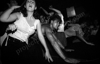 crowd_celibate_rifles_grosvenor_808_wyliepic_4_94_02.jpg