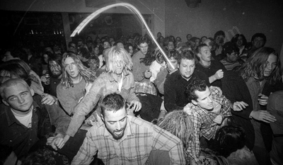 crowd_cosmic_psychos_bones_swanny_1198_wyliepic_7_95_00.jpg