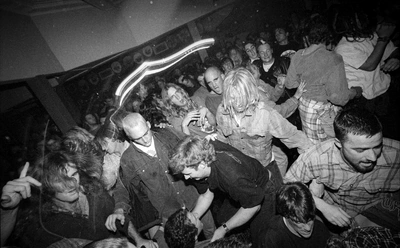 crowd_cosmic_psychos_bones_swanny_1198_wyliepic_7_95_01.jpg