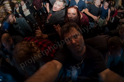 crowd_cosmic_psychos_mw_toddy_rosemount_wyliepic_4_18_01.png