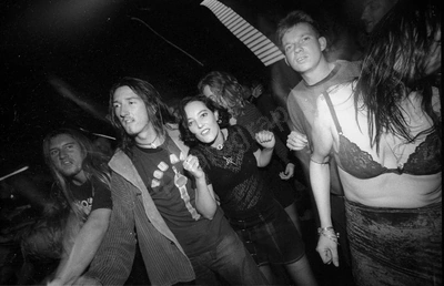 crowd_cosmic_psychos_planet_1198_wyliepic_95_01.jpg