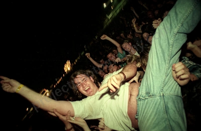 crowd_cruel_sea_1396_wyliepic_nye_95_96_08.jpg