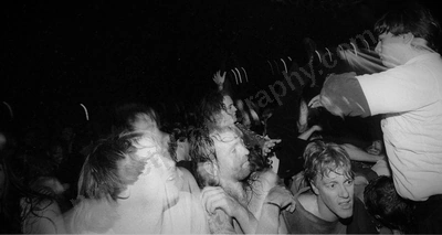 crowd_fireballs_1327_wyliepic_10_95_00.jpg