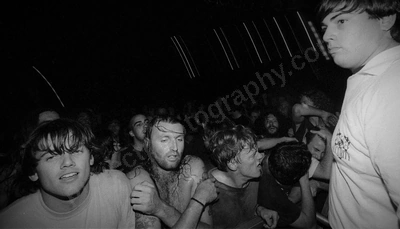 crowd_fireballs_1327_wyliepic_10_95_01.jpg