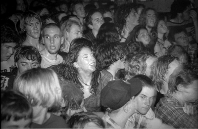 crowd_fugazi_grosvenor_605_wyliepic_10_93_1.jpg