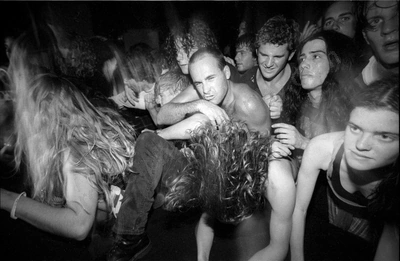 crowd_hardons_grosvenor_1034_wyliepic_94_00.jpg