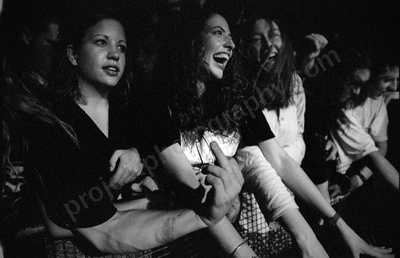 crowd_infectious_grooves_1287_wyliepic_10_95_02.jpg