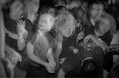 crowd_mark_of_cain_1176_wyliepic_5_95_00.jpg