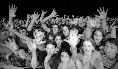crowd_presidents_of_usa_ent_cent_1591_wyliepic_4_8_96_00.jpg