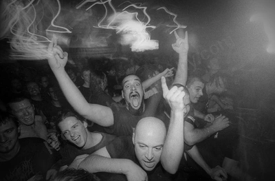 crowd_pungent_stench_amp_2544_wyliepic_2_2005_08.jpg