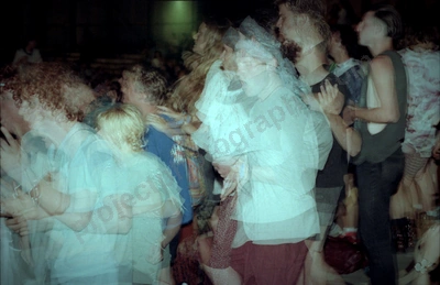 crowd_strobe_severed_heads_bdo_690_wyliepic_1_94_08.jpg