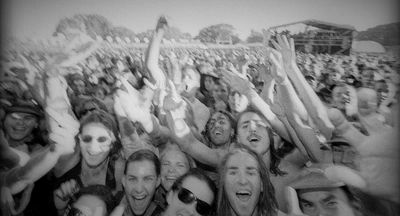 crowd_tism_bdo_1405_wyliepic_4_2_96_00.jpg