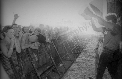 crowd_tism_bdo_1405_wyliepic_4_2_96_02.jpg