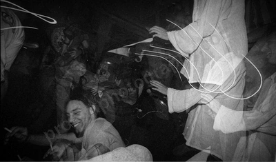 crowd_valvolux_harborside_strobe_1316_wyliepic_11_95_01.jpg