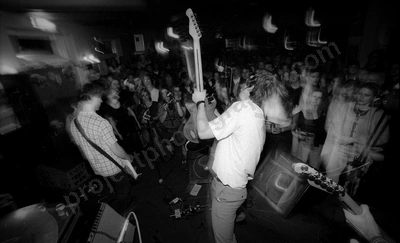custard_crowd_grosvenor_1163_wyliepic_7_95_04.jpg