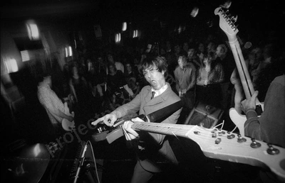 custard_crowd_grosvenor_toni_wilkinson_1242_wyliepic_5_95_02.jpg