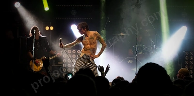 darkness_crowd_freo_metropolis_wyliepic_11_15_26.png