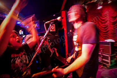 datsuns_crowd_rocket_room_wyliepic_12_08_24.png