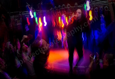 day_of_the_dead_crowd_devilles_pad_girls_wyliepic_7_08_08.png