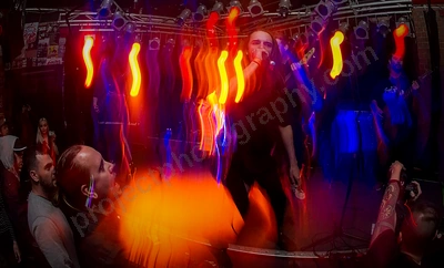 day_of_the_dead_crowd_devilles_pad_girls_wyliepic_7_08_09.png